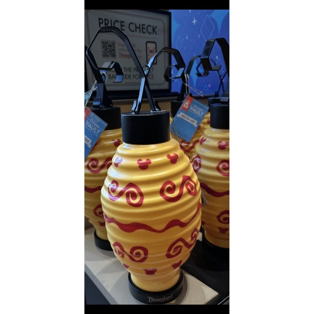 Disney Mad Tea‎ Party Tabletop Light Vault Collection Yellow Mickey Lantern New